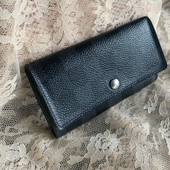Louis Vuitton Graphite Key Pouch - Picture 4 of 16